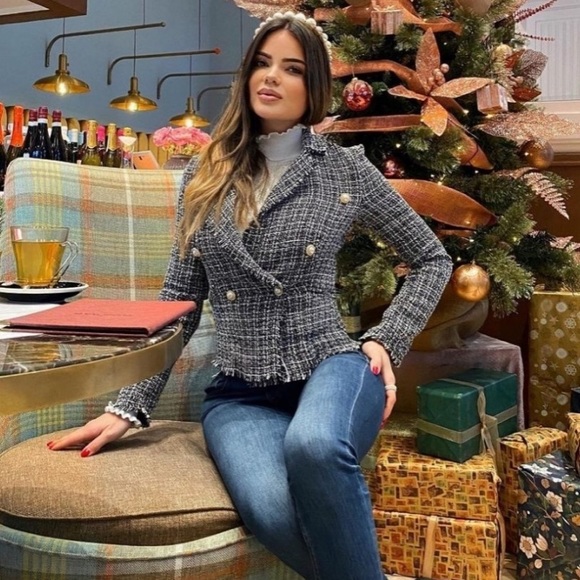 IT’S HERE!! 🛍 BLACK TWEED BLAZER - Picture 4 of 16